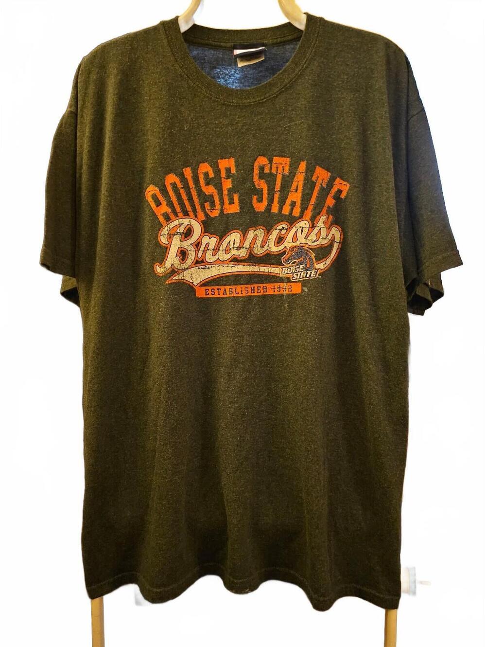 Boise State Broncos Shirt Mens large Gray Cadre Athletic t-shirt XL - EUC